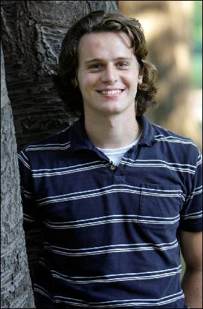 jonathan_groff046 (1000x1521, 319 kБ...)